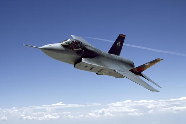 Override of the title Joint Strike Fighter, deel 1 (Reporter)