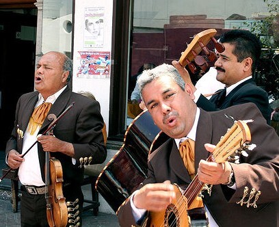 Override of the title Mariachi