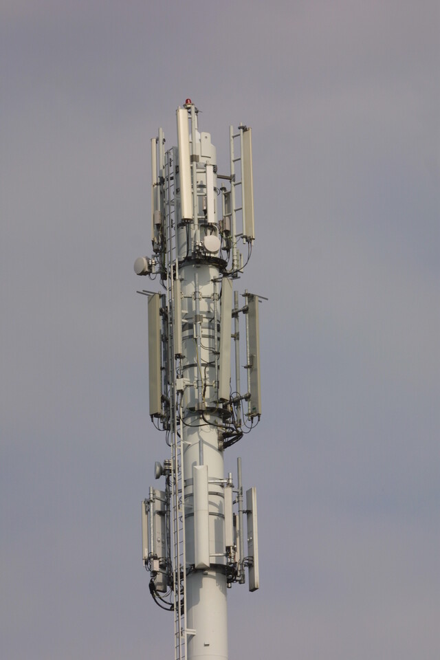 Override of the title GSM mast